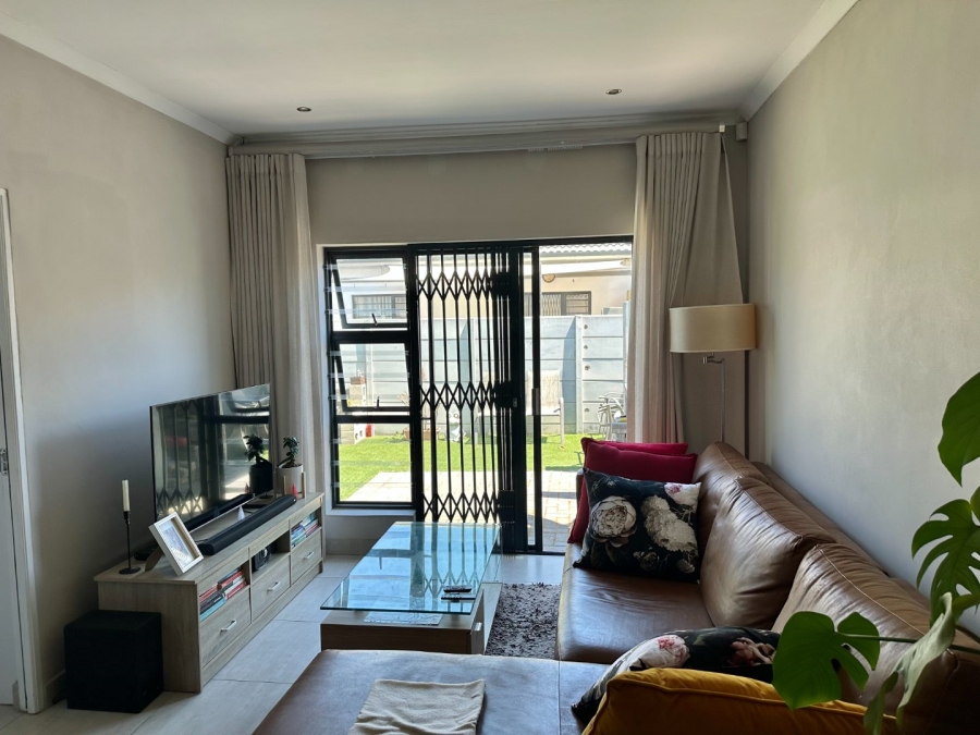 3 Bedroom Property for Sale in Table View Western Cape